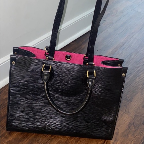 Black Tote - Picture 1 of 3